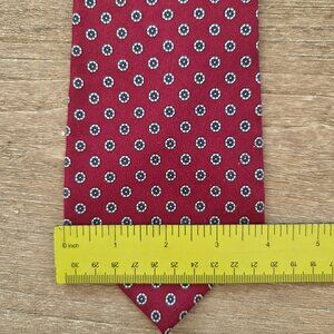 VINTAGE: Nordstrom Medallion Silk Red Tie Made in Italy (3.8") (Free tie-clip)